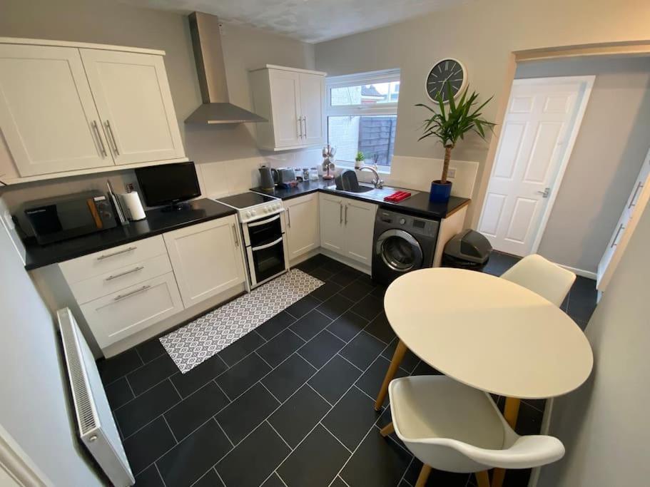 Seaside 2 Bed Townhouse, Near Cleethorpes Station Villa Exterior foto